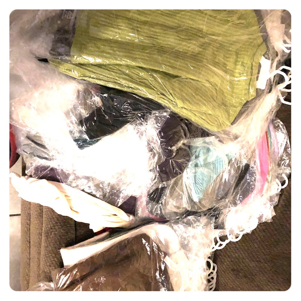 Packages and boxes with 100 pieces